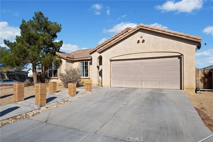 15645 Red Oak, Victorville, California 92394