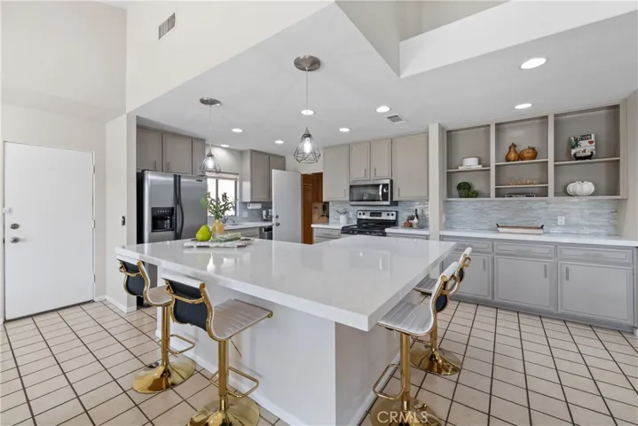 76597 California Drive, Palm Desert, California 92211