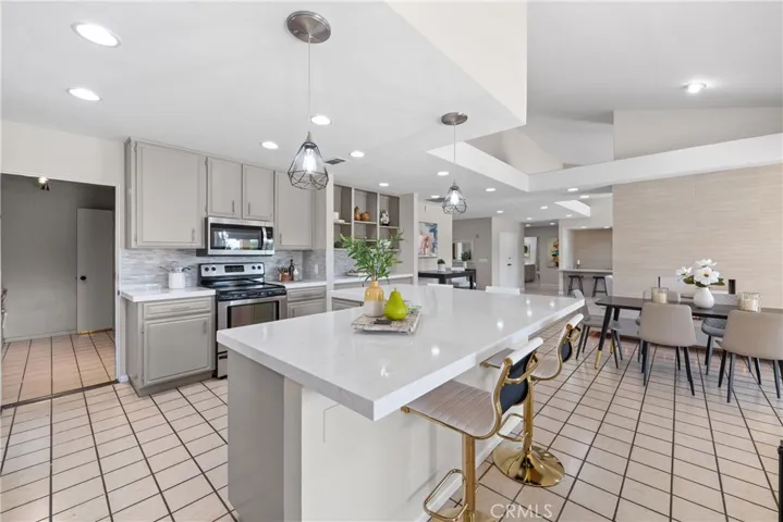 76597 California Drive, Palm Desert, California 92211