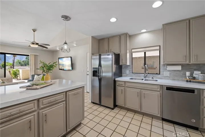 76597 California Drive, Palm Desert, California 92211