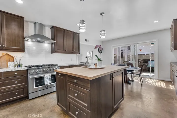 9620 Crebs Avenue, Northridge, California 91324