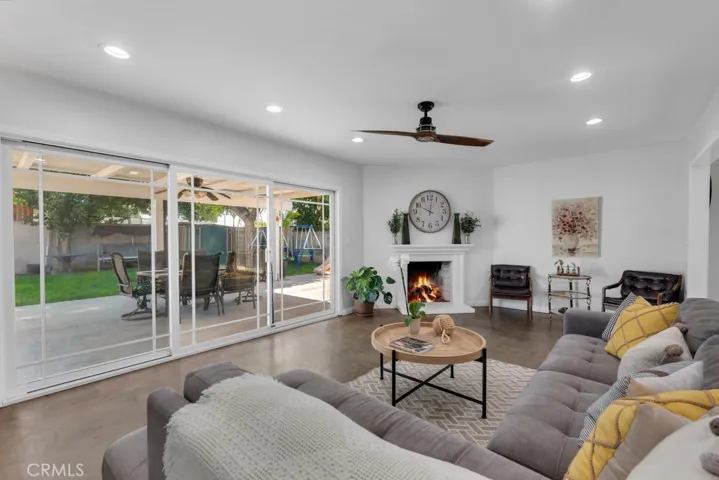 9620 Crebs Avenue, Northridge, California 91324