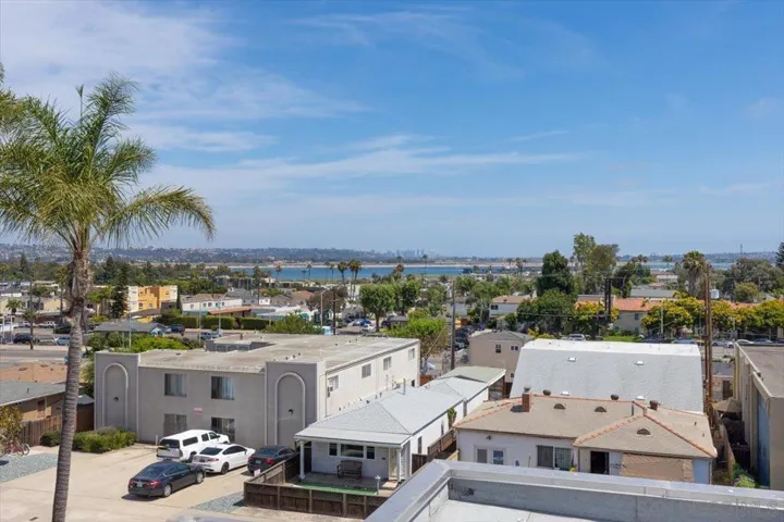1952 Hornblend St 6, San Diego, California 92109