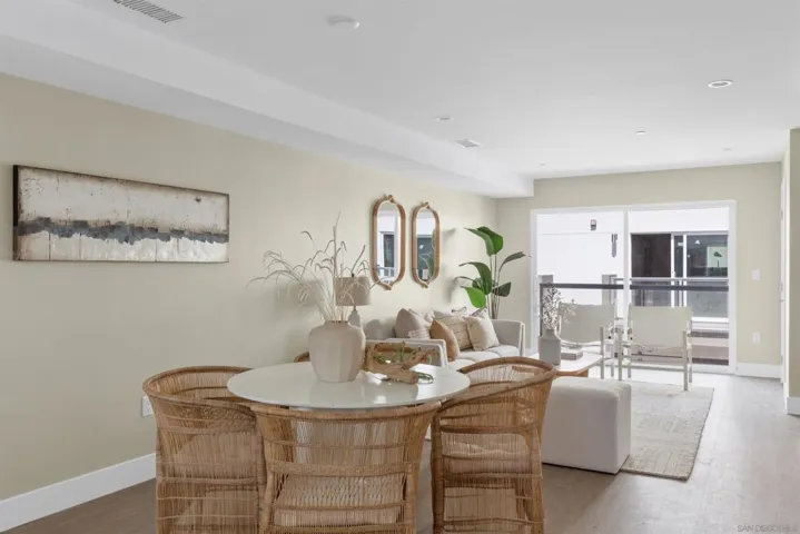 1952 Hornblend St 6, San Diego, California 92109