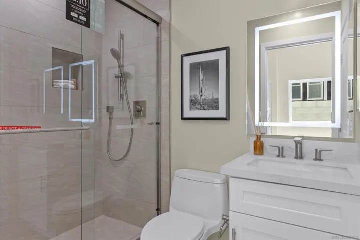 1952 Hornblend St 6, San Diego, California 92109