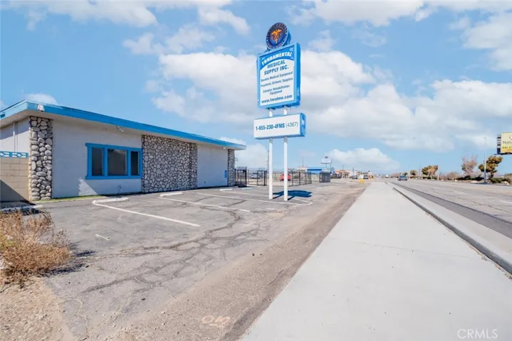 42347 Sierra Highway, Lancaster, California 93535