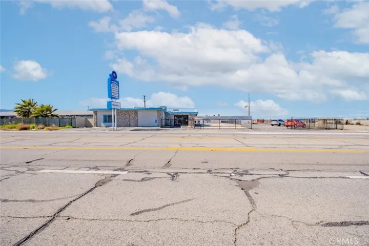 42347 Sierra Highway, Lancaster, California 93535