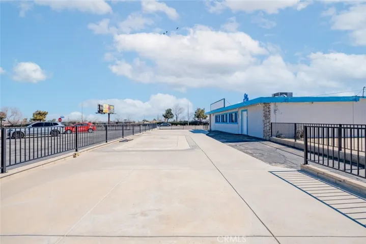 42347 Sierra Highway, Lancaster, California 93535