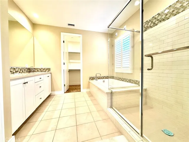 104 Della, Irvine, California 92602
