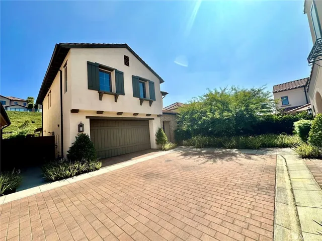 104 Della, Irvine, California 92602
