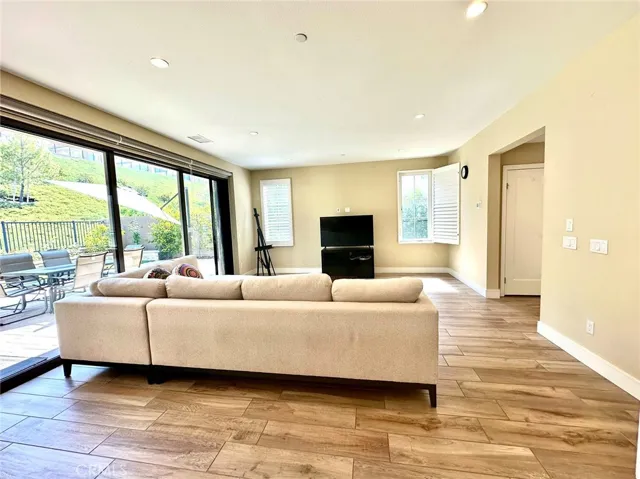 104 Della, Irvine, California 92602