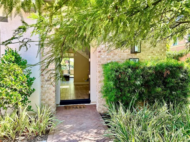 104 Della, Irvine, California 92602