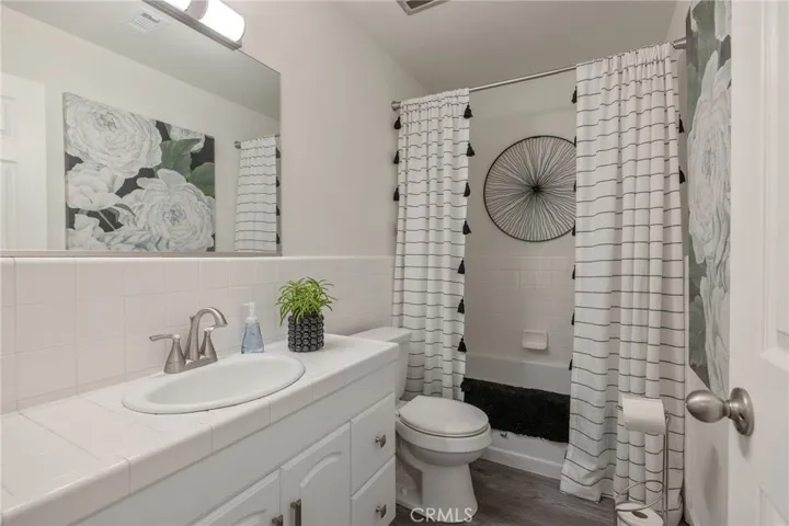 1401 Elaine Drive, Hanford, California 93230