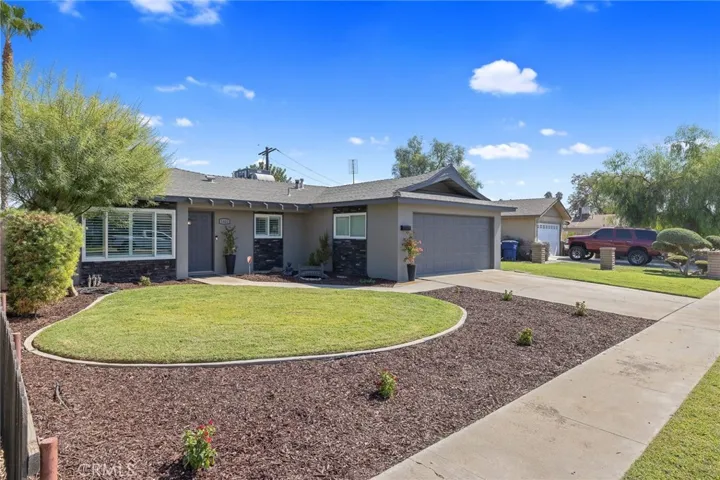 1401 Elaine Drive, Hanford, California 93230
