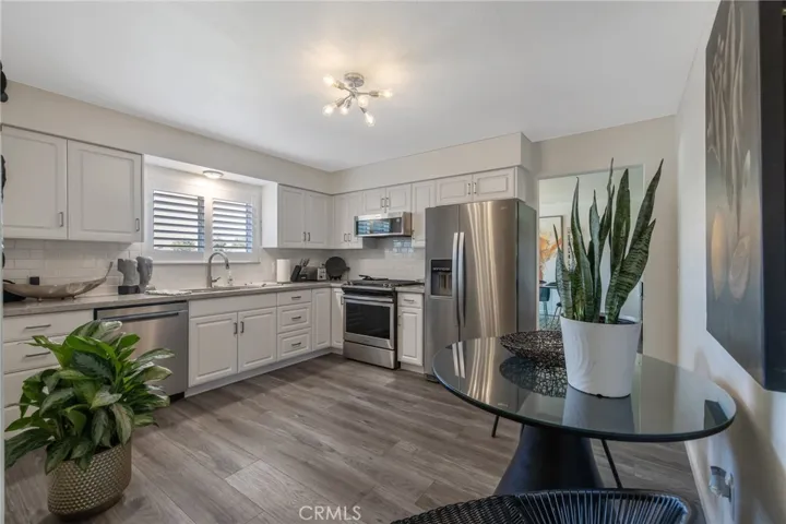 1401 Elaine Drive, Hanford, California 93230