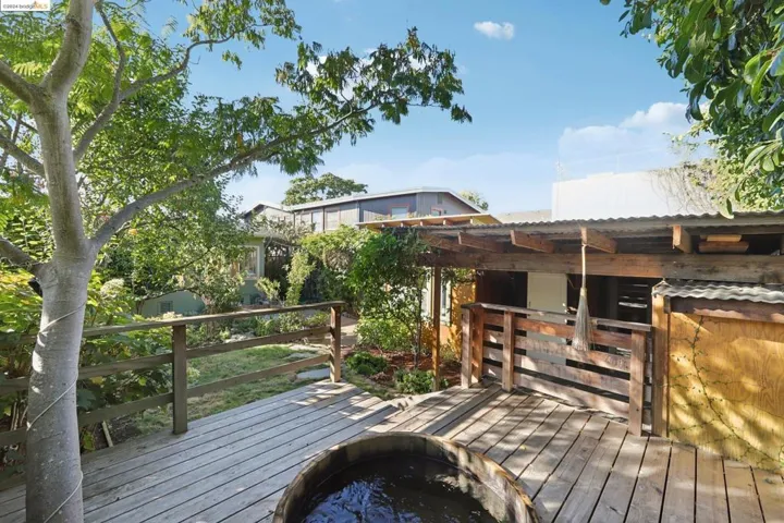 4160 Emerald St, Oakland, California 94609