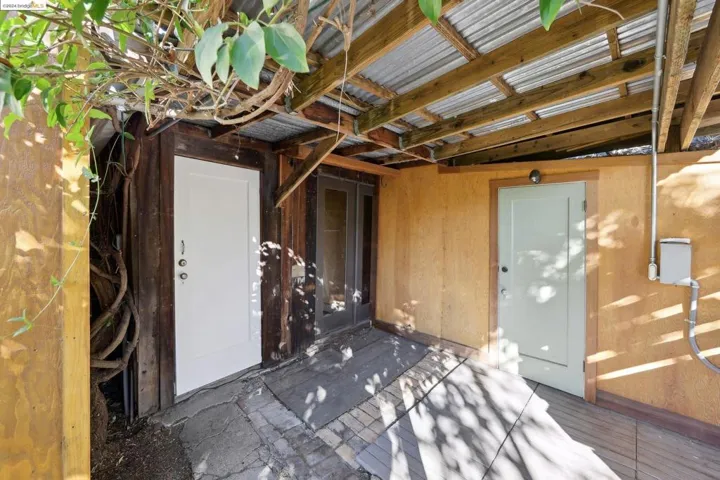 4160 Emerald St, Oakland, California 94609