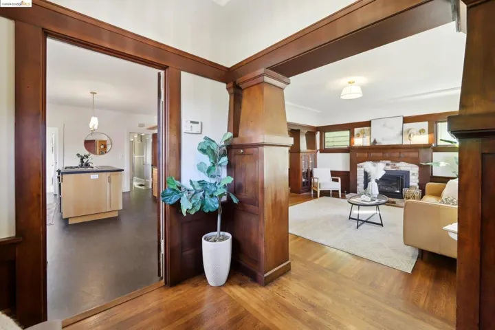 4160 Emerald St, Oakland, California 94609