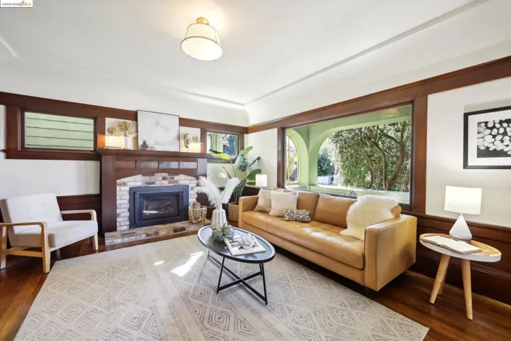 4160 Emerald St, Oakland, California 94609