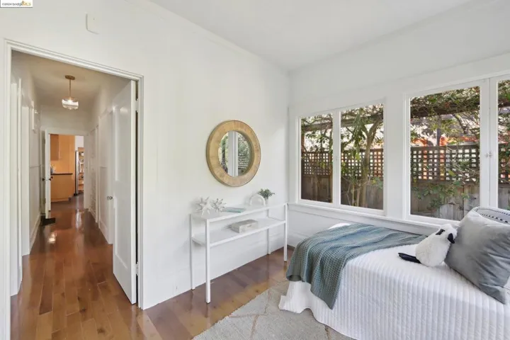 4160 Emerald St, Oakland, California 94609