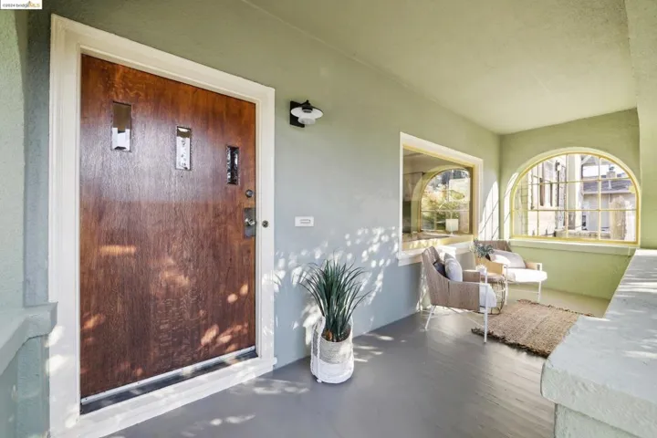 4160 Emerald St, Oakland, California 94609