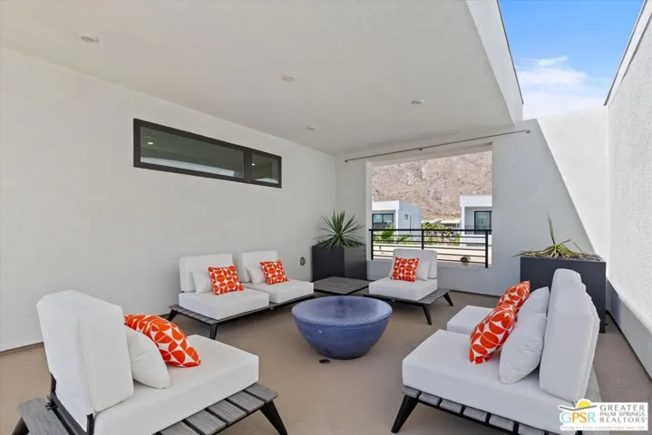 912 Galaxy Drive, Palm Springs, California 92264