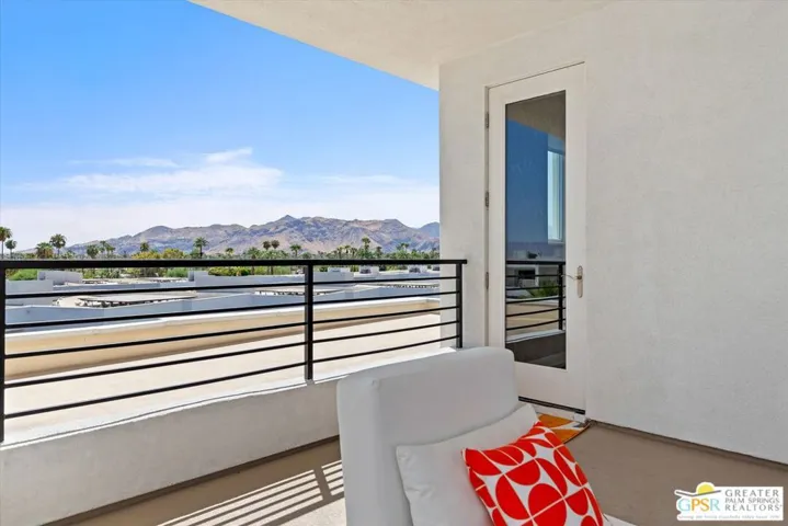 912 Galaxy Drive, Palm Springs, California 92264