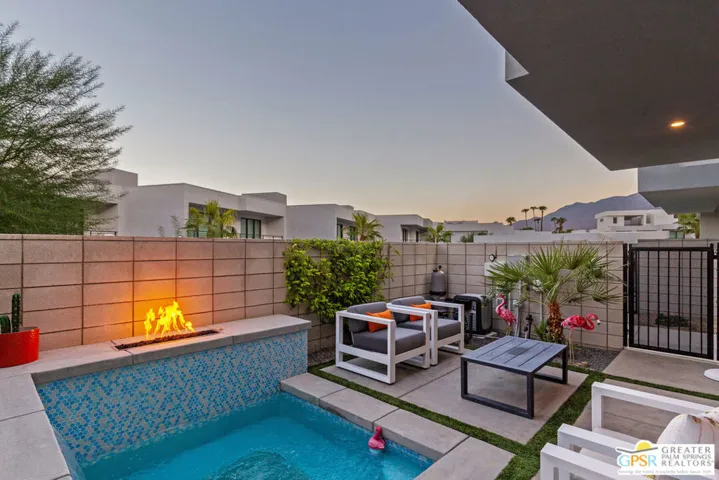 912 Galaxy Drive, Palm Springs, California 92264