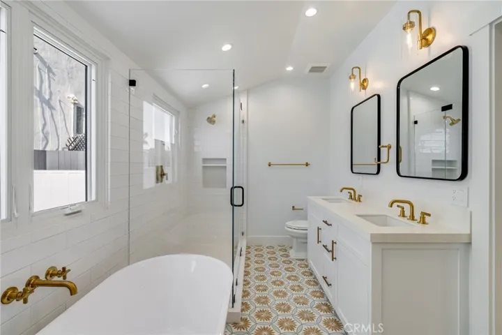 Primary Bath - Unit B