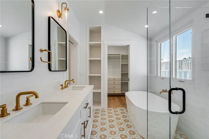 Primary Bath - Unit B