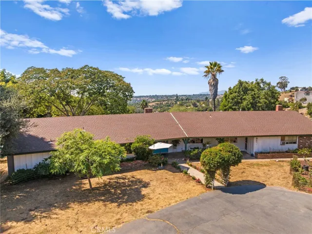 3550 Canonita Drive, Fallbrook, California 92028