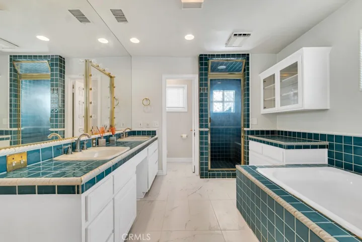 5317 Lubao Avenue, Woodland Hills, California 91364
