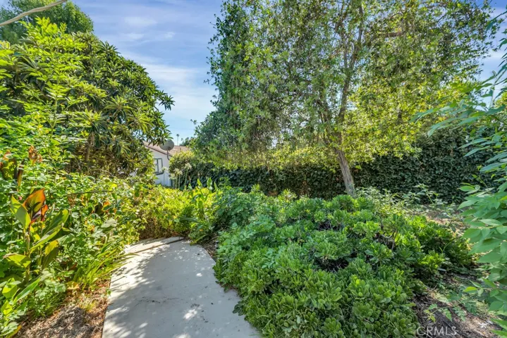 5317 Lubao Avenue, Woodland Hills, California 91364