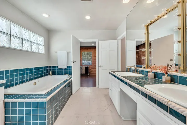 5317 Lubao Avenue, Woodland Hills, California 91364