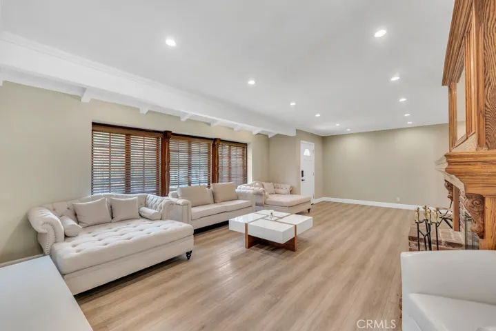 5317 Lubao Avenue, Woodland Hills, California 91364