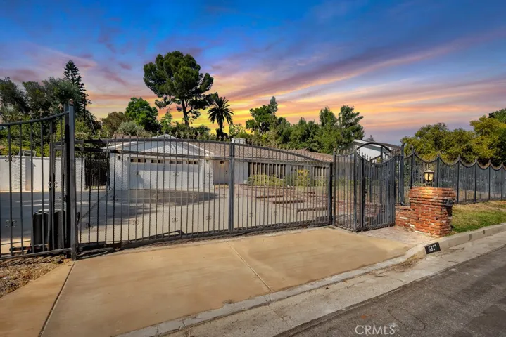 5317 Lubao Avenue, Woodland Hills, California 91364