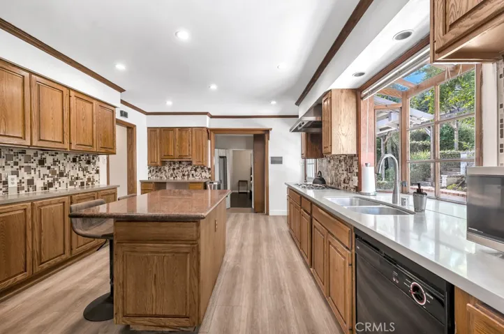 5317 Lubao Avenue, Woodland Hills, California 91364