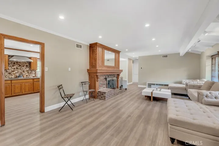 5317 Lubao Avenue, Woodland Hills, California 91364