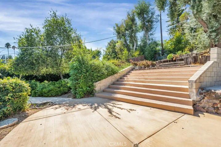 5317 Lubao Avenue, Woodland Hills, California 91364