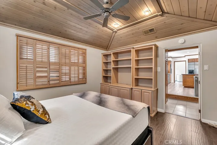 5317 Lubao Avenue, Woodland Hills, California 91364
