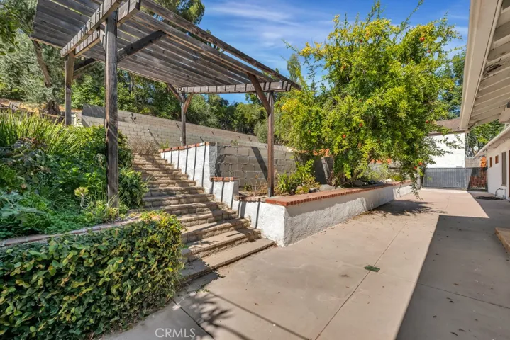 5317 Lubao Avenue, Woodland Hills, California 91364