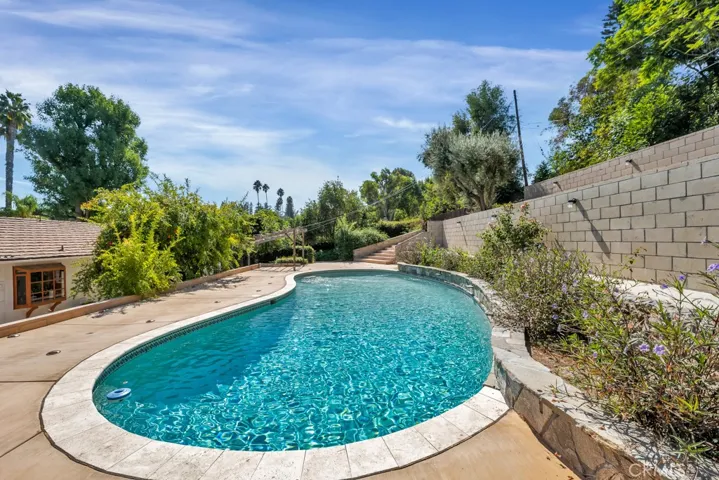 5317 Lubao Avenue, Woodland Hills, California 91364