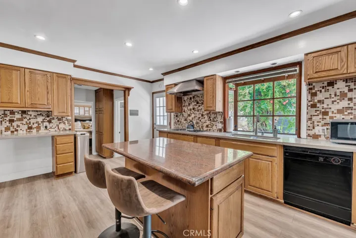 5317 Lubao Avenue, Woodland Hills, California 91364