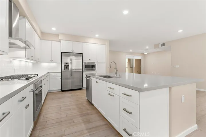 136 Tribeca, Irvine, California 92612