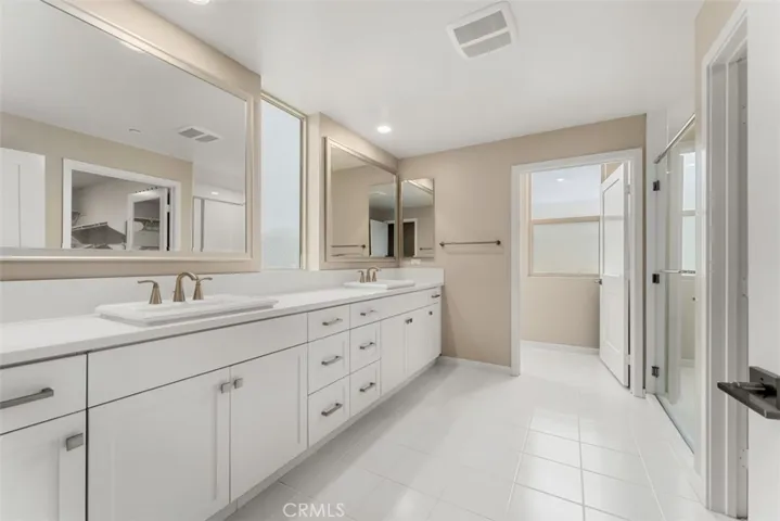 136 Tribeca, Irvine, California 92612