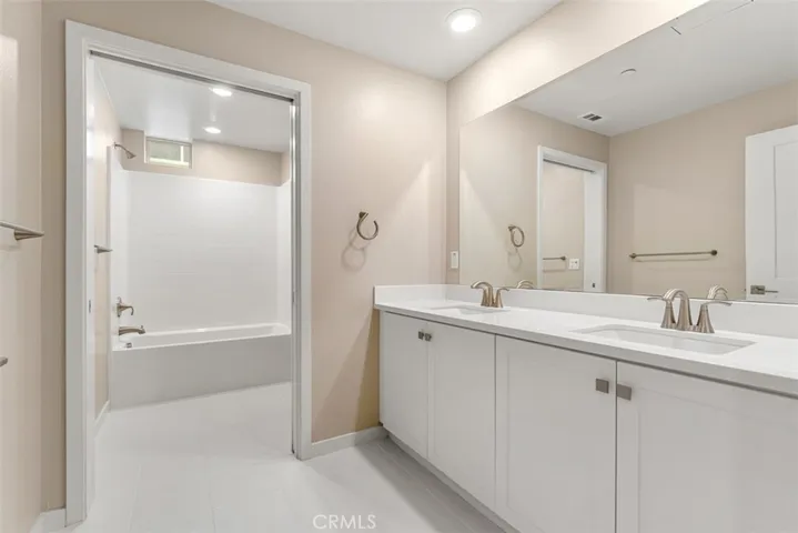 136 Tribeca, Irvine, California 92612