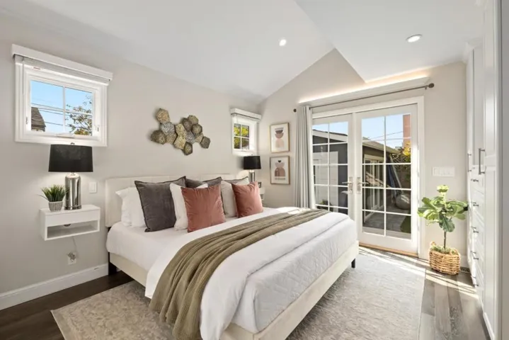 1104 Sanchez Avenue, Burlingame, California 94010