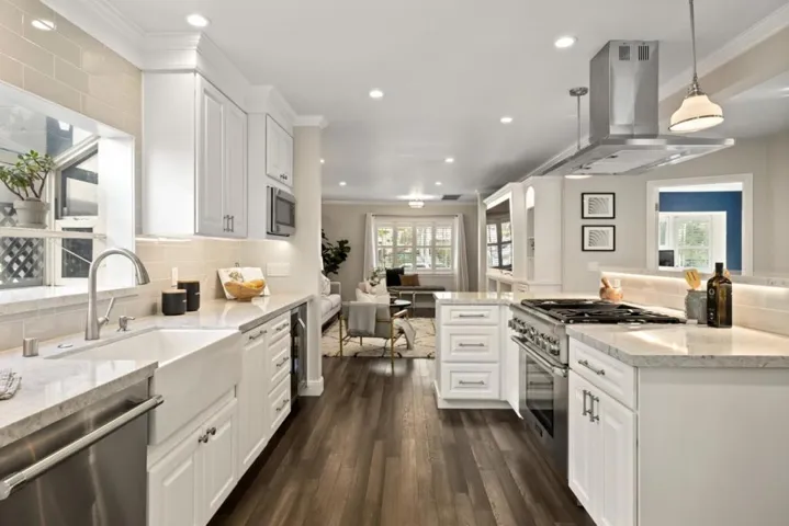 1104 Sanchez Avenue, Burlingame, California 94010