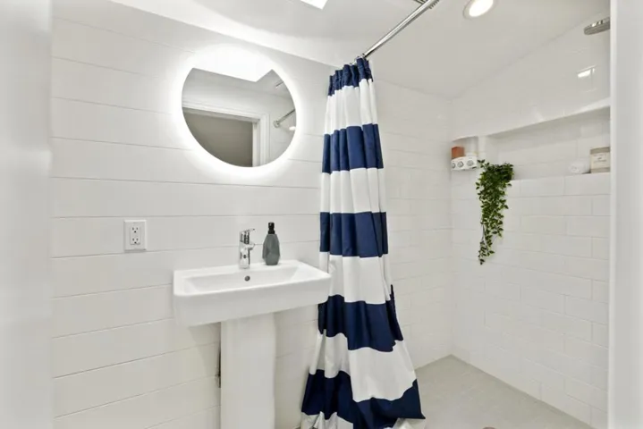 1104 Sanchez Avenue, Burlingame, California 94010