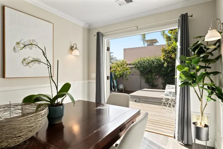 1104 Sanchez Avenue, Burlingame, California 94010